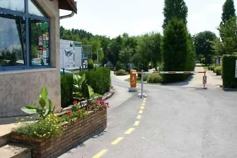 假日公园 Camping Les Breuils 默兹河畔凡尔登