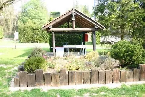 Camping Les Breuils Верден-сюр-Мёз